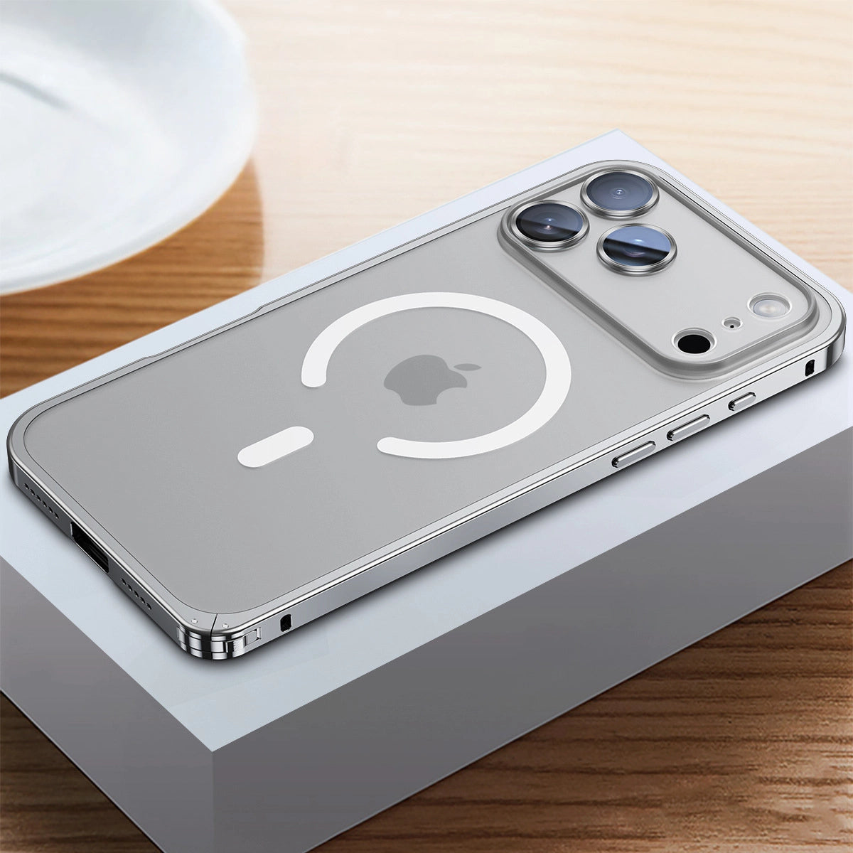 New iPhone 17 Series Seahorse Buckle Metal Frame Anti-drop Lens Protective Case