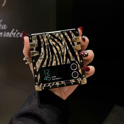 Golden Leopard Feather Case | 360° Stand | Samsung Flip Series